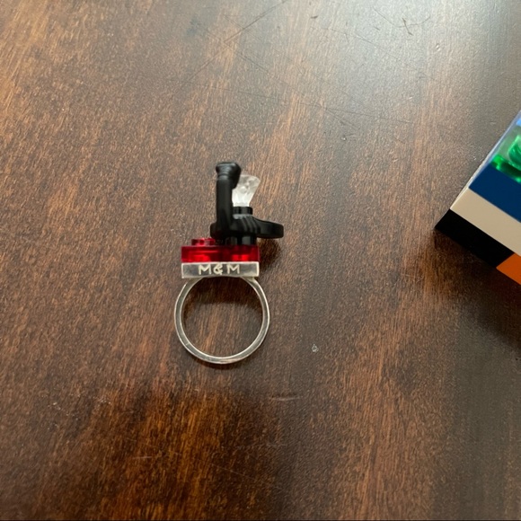 Barney’s NY x LEGO sterling silver ring - Picture 5 of 12